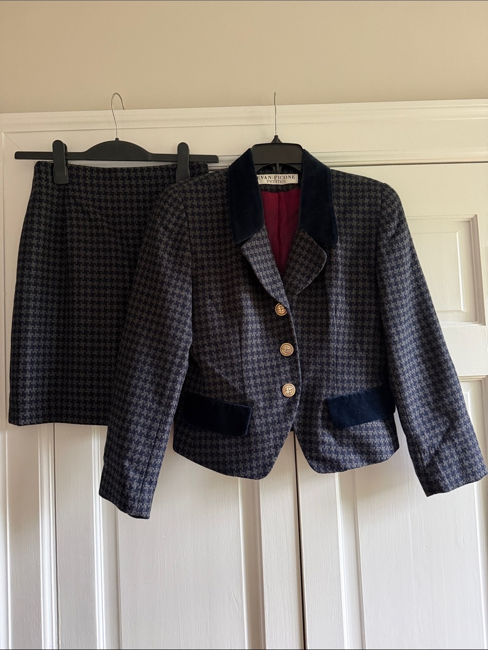Evan Picone Navy Houndstooth Velvet-Trim Blazer and Skirt Set